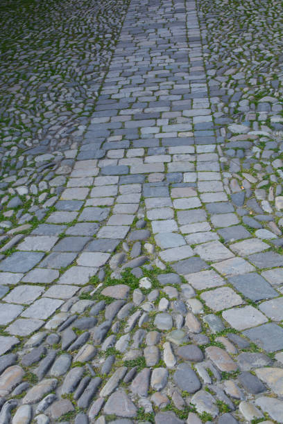 istock Antique floor with sanpietrini5 964689232