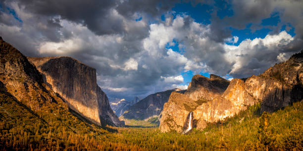 istock Yosemite National Park's Tunnel View 964700738
