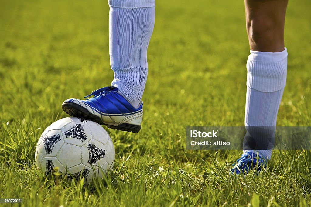 Soccerball 및 피트 soccer player - 로열티 프리 건강한 생활방식 스톡 사진