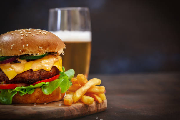 hamburger and french fries - beer hamburger american culture beef imagens e fotografias de stock