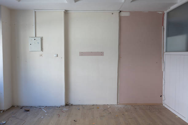 istock inside of an abandoned grungy room with concrete wall 964867532
