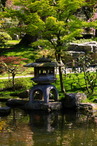 istock Japanese garden 964869104
