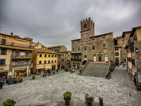 Arezzo, Italy - 2020, 30 October:\nRestaurants and bars in front of the Vasari Loggia, on Piazza Grande.