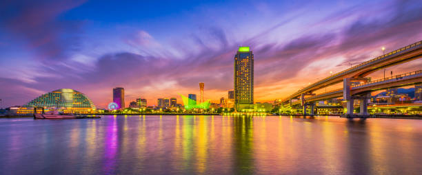 horizonte de puerto de kobe, japón - chuo ward fotografías e imágenes de stock