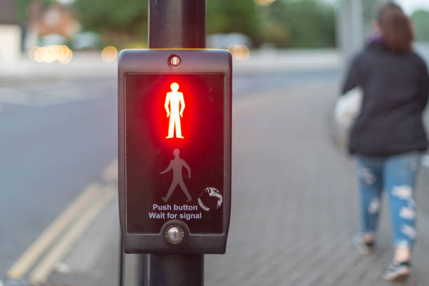 istock red stop symbol or don't cross sign 964988514