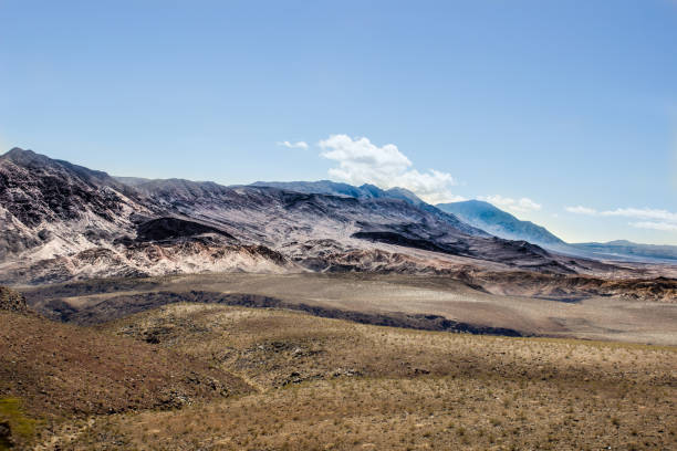 istock Death Valley Desert Landscape 965023766
