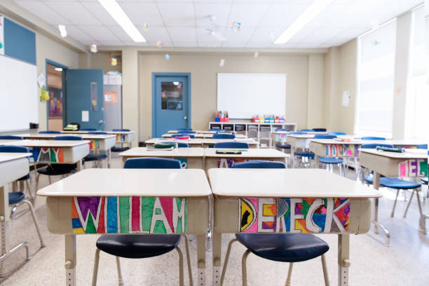 classroom without children at school's out. - letter n fotos imagens e fotografias de stock