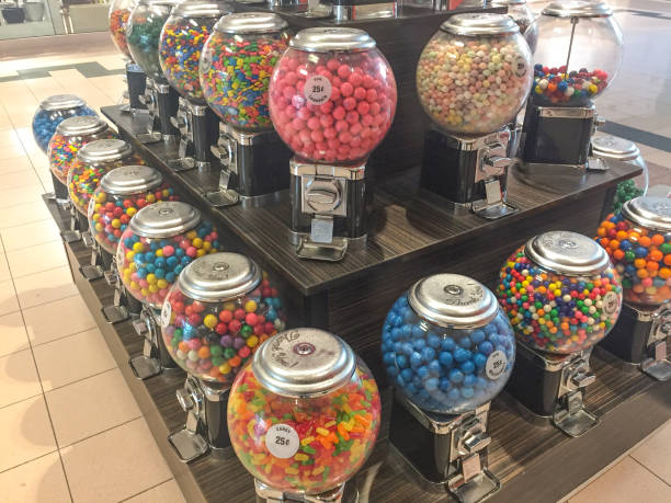 istock Candy Vending Machines in Generic Shopping Mall 965113690