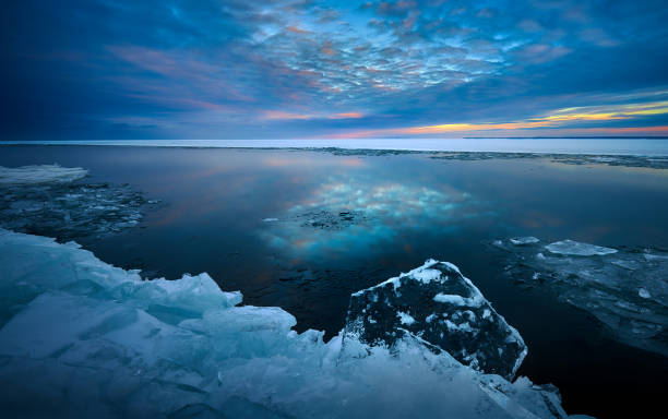 istock Winter Ice Pancakes in Duluth Minnesota 965145618