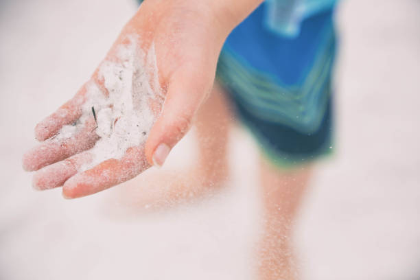 istock Releasing the beautiful sands of time 965218272