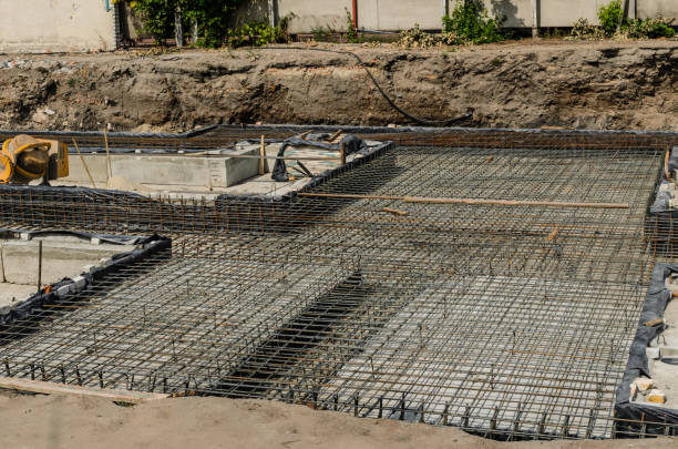 istock Framework for the foundation of the building 965273396