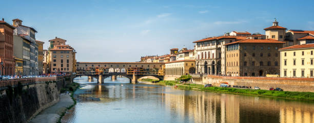 istock Ponte Vecchio Bridge in Florence - Italy 965316776