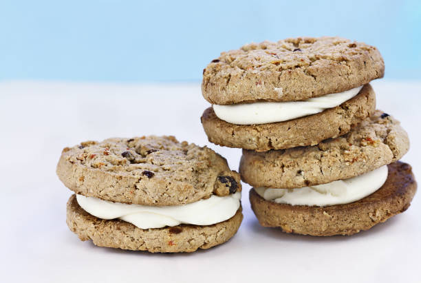 istock Carrot cake raisin cookie sandwiches 965469688