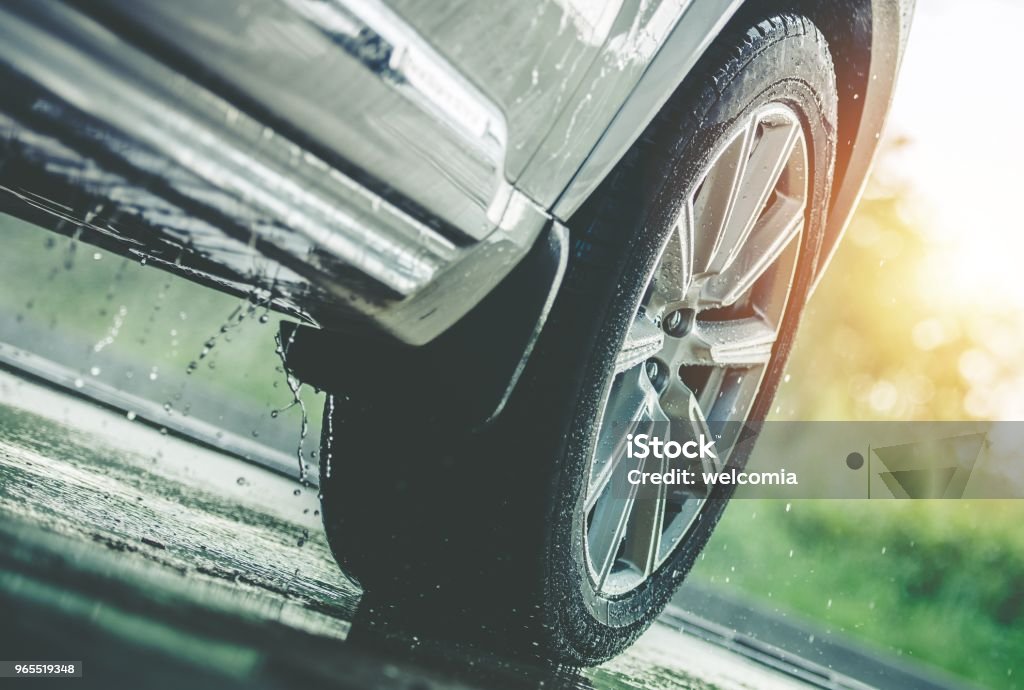 Autofahren im Regen - Lizenzfrei Auto Stock-Foto