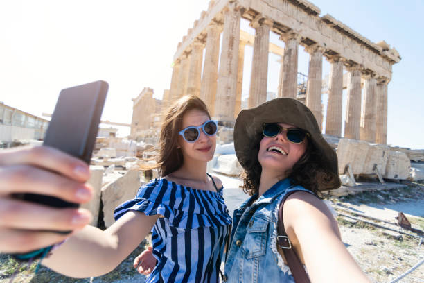 istock Best friends in vacation 965532950