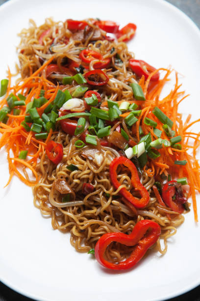 istock Asian instant noodles with vegetables 965753670