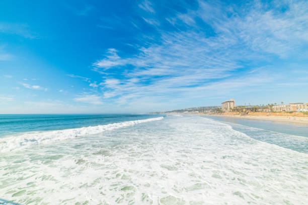 istock Waves in Pacific Beach in San Diego 965758834