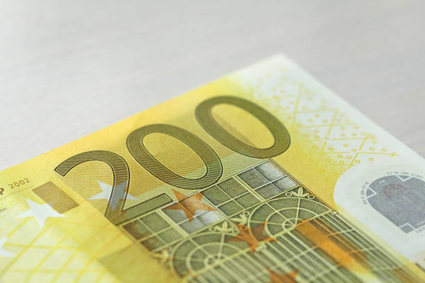 Two Hundred Euros. 200 Euro With One Note. 200 Euro.