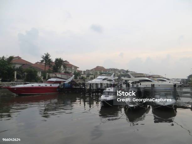 Werft In Jakarta Stockfoto und mehr Bilder von Anlegestelle - Anlegestelle, Bucht, Fotografie