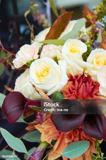 Blumenschmuck Stockfoto und mehr Bilder von Arrangieren - Arrangieren, Baumblüte, Blume