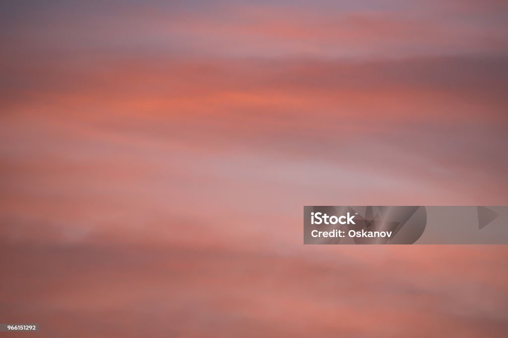 Dramatisk solnedgång och soluppgång himlen med rosa moln - Royaltyfri Atmosfär - Evenemang Bildbanksbilder