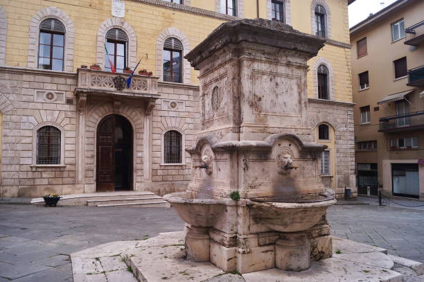 istock Fountain in Cavour square, Poggibonsi 966205520