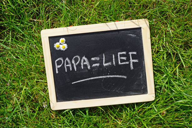 istock Dad is sweet written in Dutch 966213688
