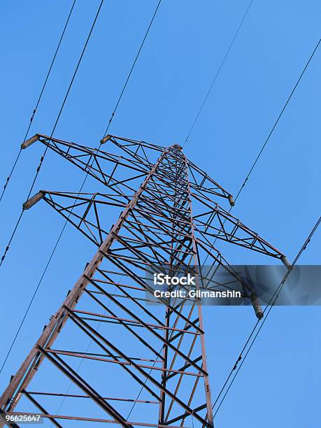 High Voltage Tower Stockfoto und mehr Bilder von Bauen - Bauen, Blau, Computerkabel