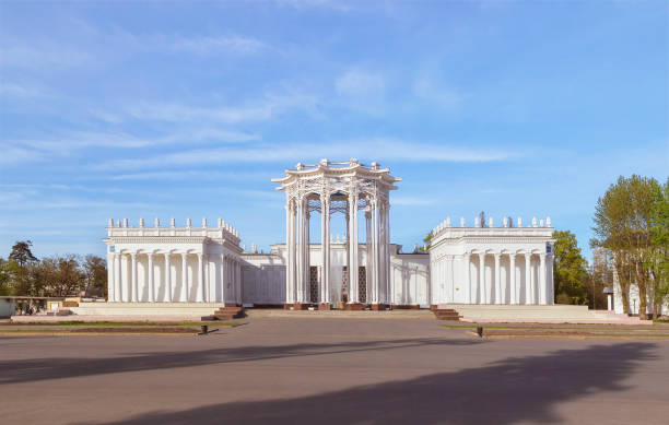 pavilhão "cultura" em vdnh. moscou, rússia - vdnh - fotografias e filmes do acervo