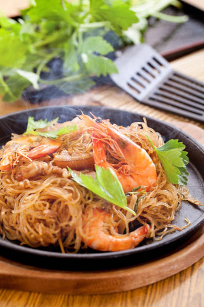 Shrimp potted with vermicelli