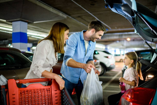 istock Family shopping 966280814