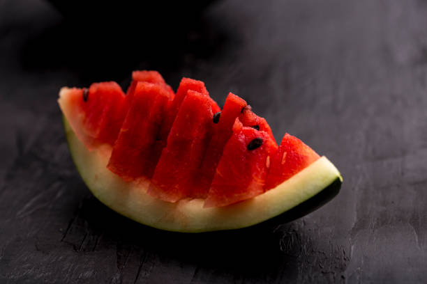 ломтик арбуза - watermelon summer melon portion стоко�вые фото и изображения