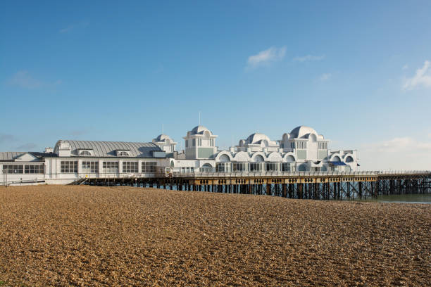 southsea pier – miejscowy klub z wach o.o. - hampshire zdjęcia i obrazy z banku zdjęć