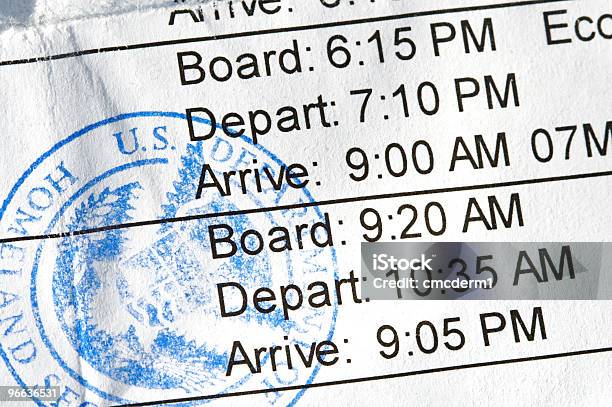 Пакет Услуг Boarding Pass — стоковые фотографии и другие картинки Авиабилет - Авиабилет, Без людей, Бумага