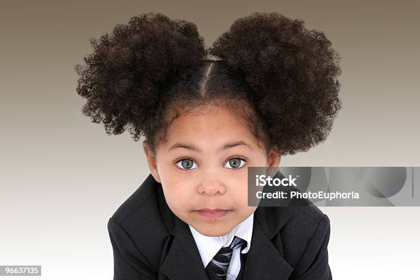 Schöne Kleine Businessfrau In Jacke Und Krawatte Stockfoto und mehr Bilder von Anzug - Anzug, Kind, Elegante Kleidung