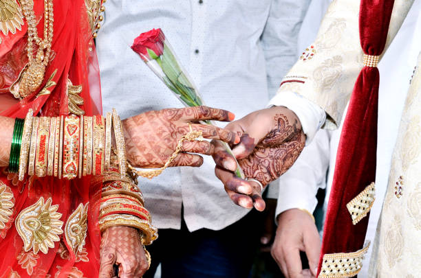 istock Give love to each other 966378918
