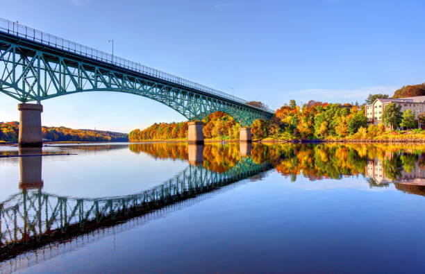 istock autumn in Augusta, Maine 966399336