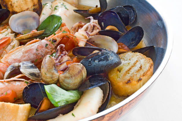 istock Sea food pan italian cuisine 966425628