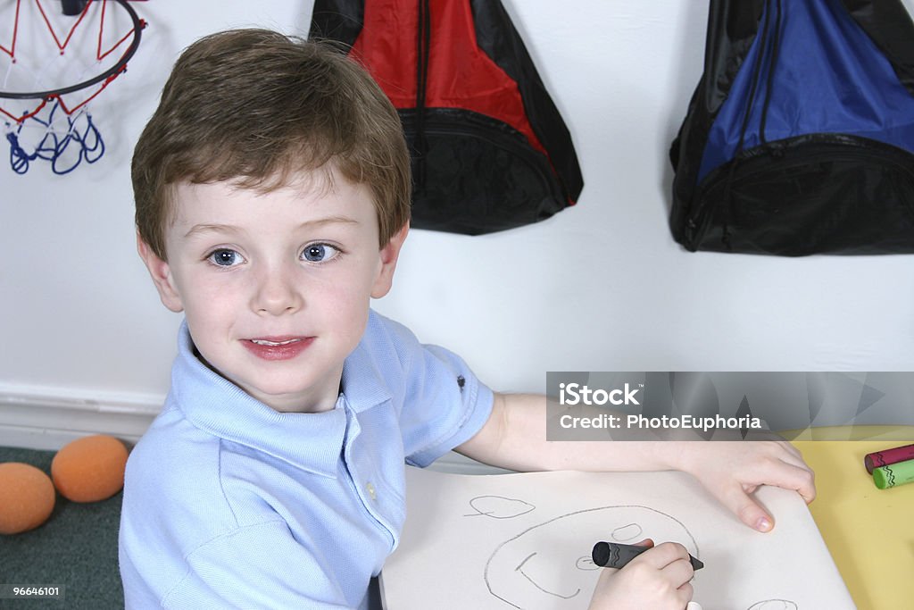 Mignon bébé garçon - Photo de Bulletin scolaire libre de droits