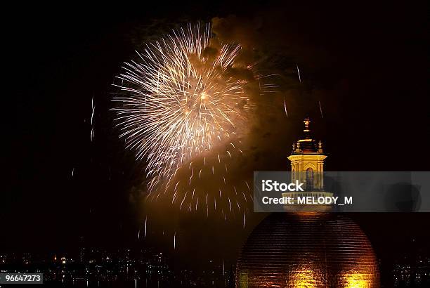 Boston Fireworks1 - Fotografie stock e altre immagini di Boston - Massachusetts - Boston - Massachusetts, Fuochi d'artificio, Petardo
