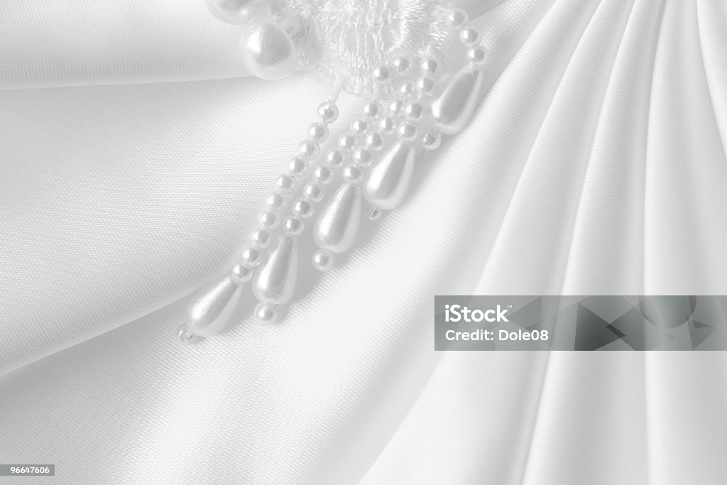 Satin et perles - Photo de Blanc libre de droits