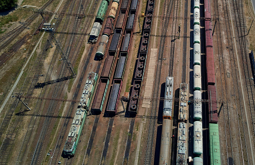 train rides on rails top view