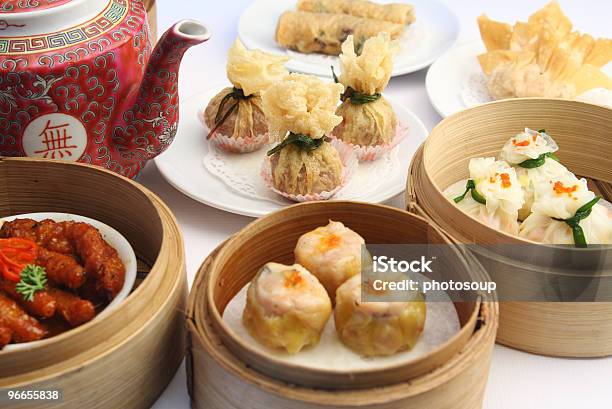 Foto de Dim Sum e mais fotos de stock de Cultura Chinesa - Cultura Chinesa, Pés de frango, Chá chinês