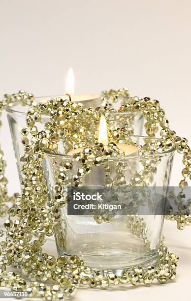 Due Candele In Vetro - Fotografie stock e altre immagini di Arredamento - Arredamento, Beige, Bicchiere