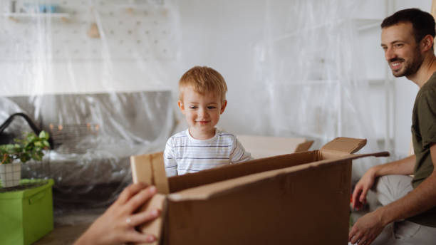 istock Helping my parents to unpack 966587494