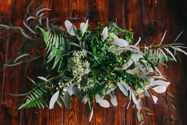 istock flowers bouquet decor background wooden 966629918