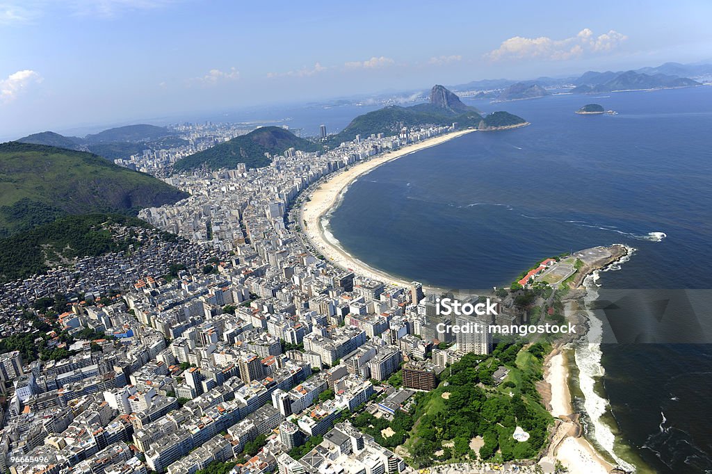 Vista aérea da praia de Copacabana no Rio de Janeiro, Brasil. - Royalty-free Ponta - Caraterísticas da Costa Foto de stock