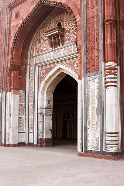 istock Entrance to a Mughal Mosque 96669164