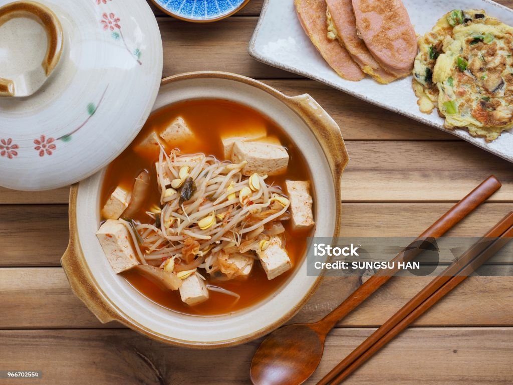 한국 음식 콩나물 김치 국 0명에 대한 스톡 사진 및 기타 이미지 - 0명, 개념, 건강한 식생활 - iStock