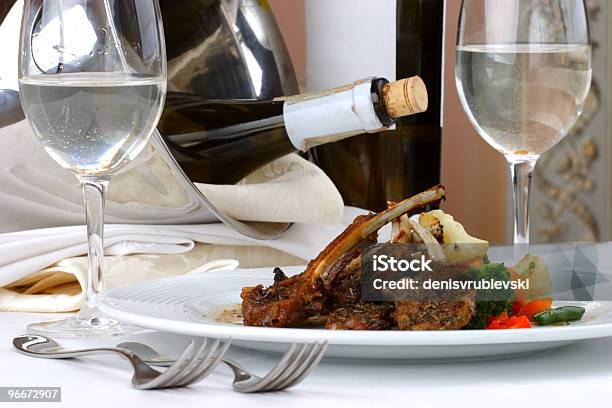 Bankettbestuhlung Fleisch Stockfoto und mehr Bilder von Alkoholisches Getränk - Alkoholisches Getränk, Bild-Ambiente, Blattgemüse